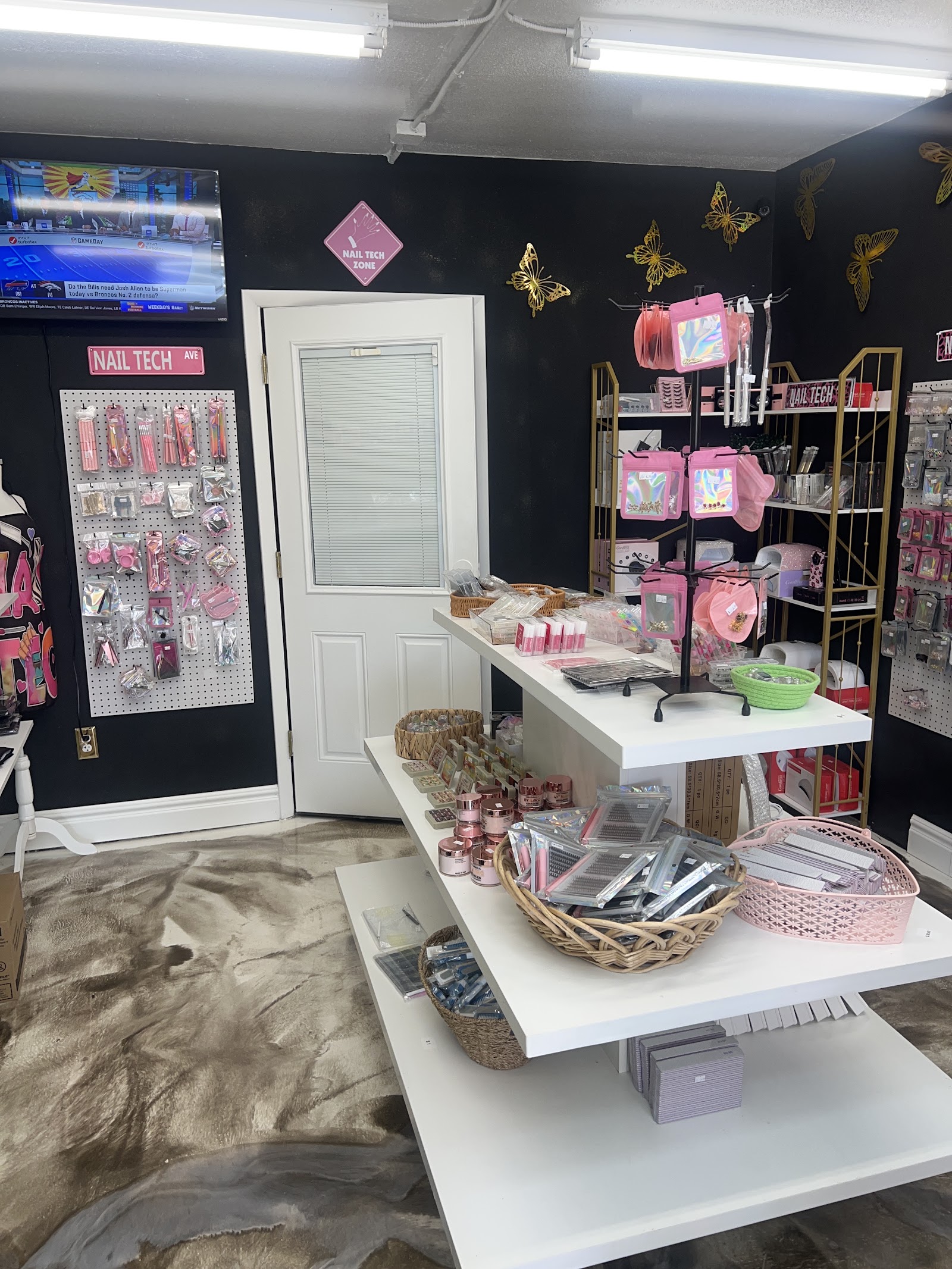 Gaia nails supply store nail photo 2